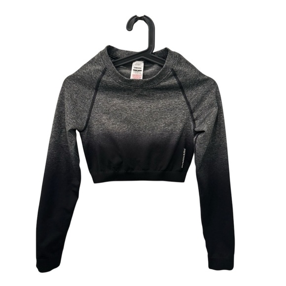Gymshark Tops - Gymshark Gray and Black Crop Top M